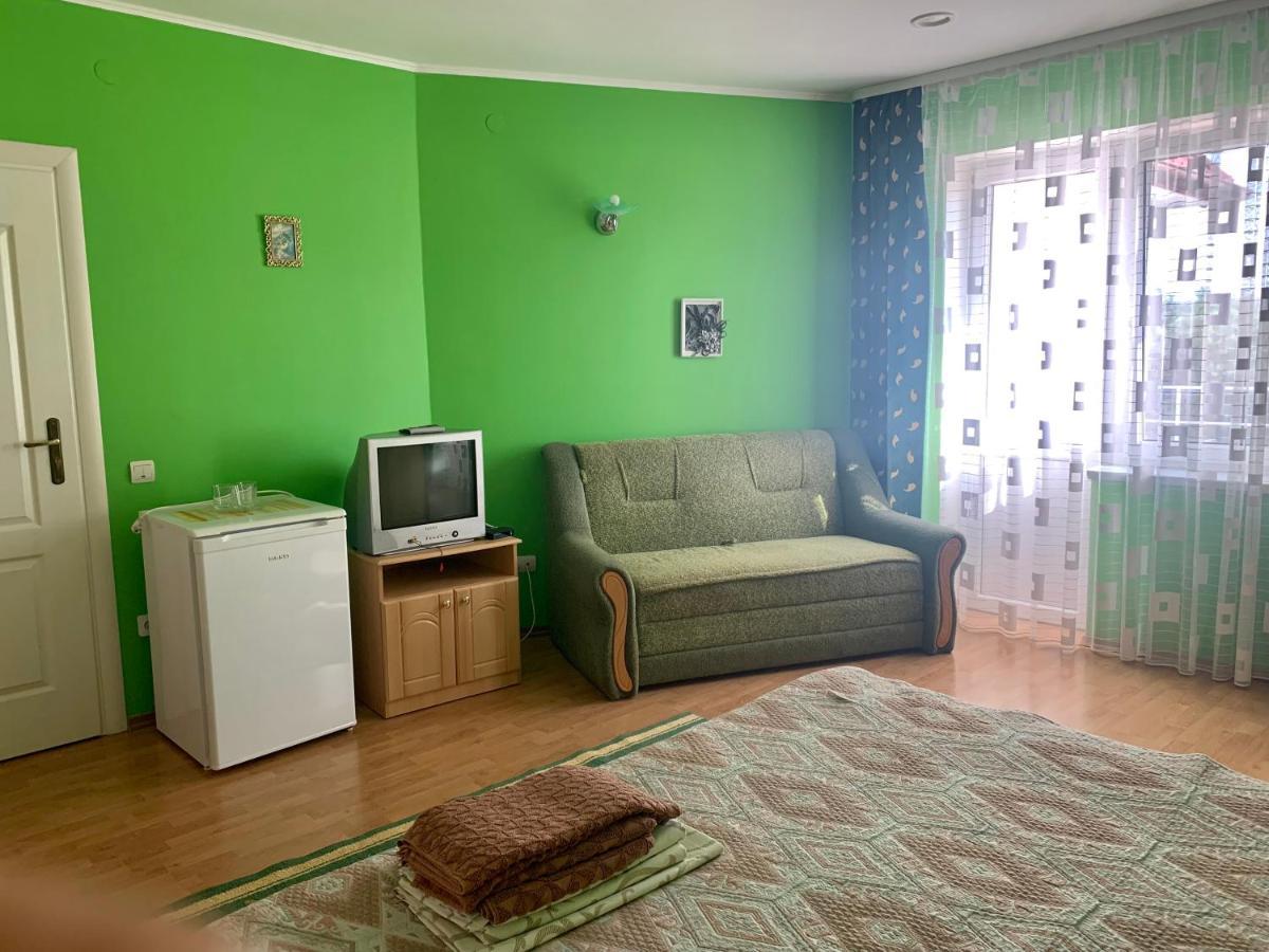 Bed and Breakfast Комфортабельный коттедж Свитязь Экстерьер фото